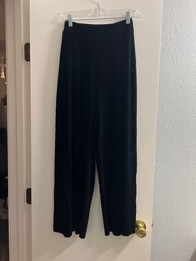 Black Wide-Leg Velvet Pull-On Pants